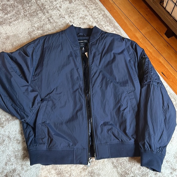 Abercrombie & Fitch Men’s Bomber Jacket - Picture 5 of 9